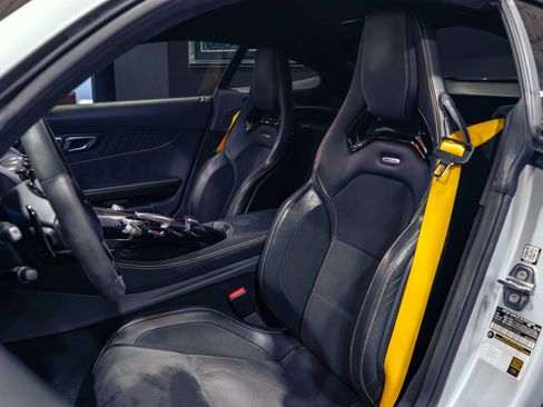 Used 2018 Mercedes-Benz AMG GT R image 4