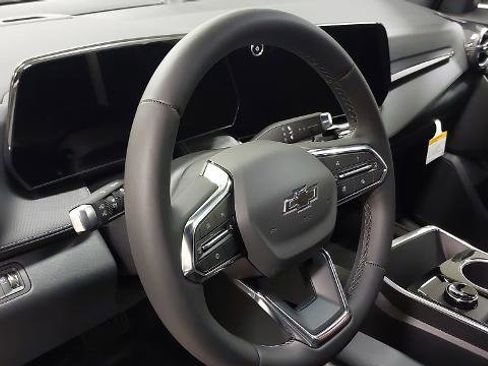 New 2026 Chevrolet Equinox LT w/ Midnight Edition image 17