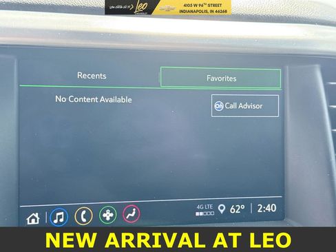 Used 2023 GMC Acadia SLE w/ Driver Convenience Package image 13