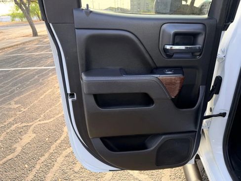 Used 2017 GMC Sierra 1500 SLE w/ SLE Value Package image 17