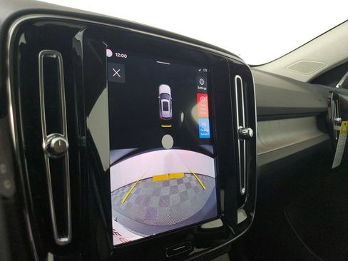 New 2026 Volvo XC40 B5 Core image 28