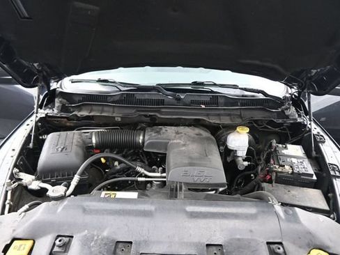 Used 2019 RAM 1500 Express AWD/4WD image 12