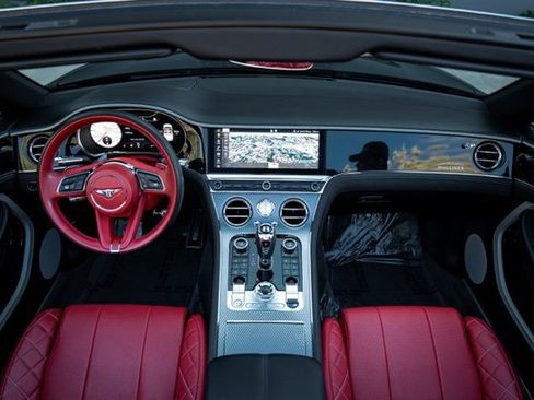 Used 2021 Bentley Continental GT Mulliner image 32