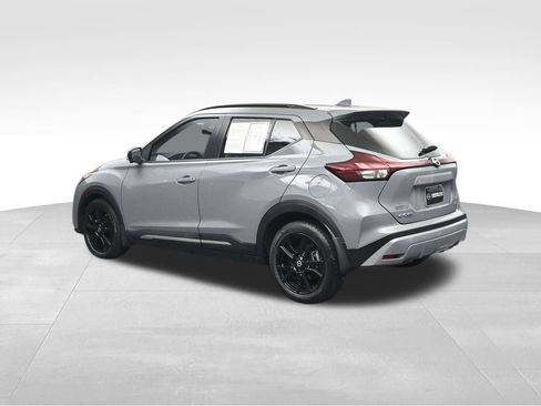 Used 2021 Nissan Kicks SR FWD image 3