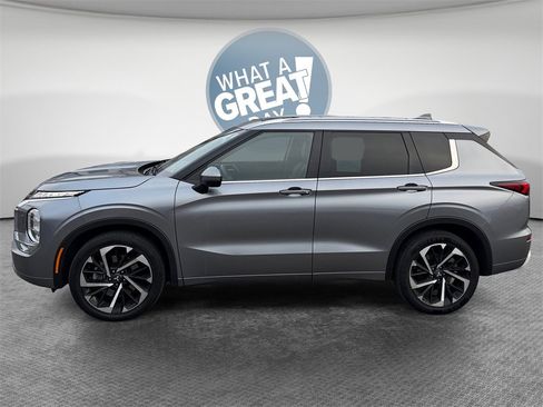 Used 2022 Mitsubishi Outlander SEL image 7