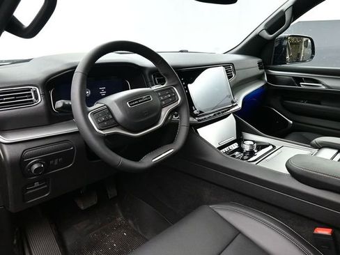 New 2026 Jeep Grand Wagoneer Limited AWD/4WD image 17