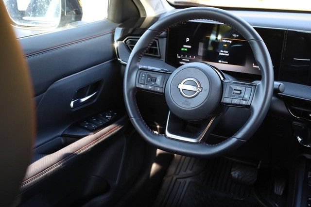 Certified 2026 Nissan Kicks SR FWD image 23