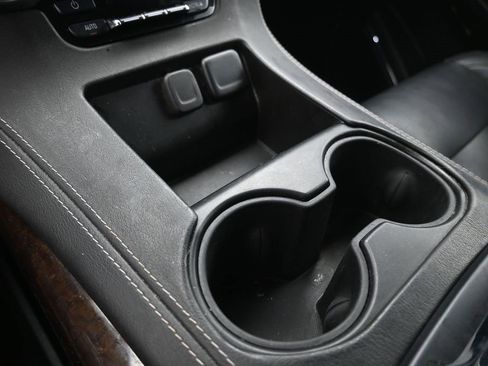 Used 2020 Chevrolet Tahoe LS w/ Enhanced Driver Alert Package image 30