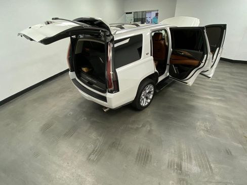 Used 2016 Cadillac Escalade Premium image 52