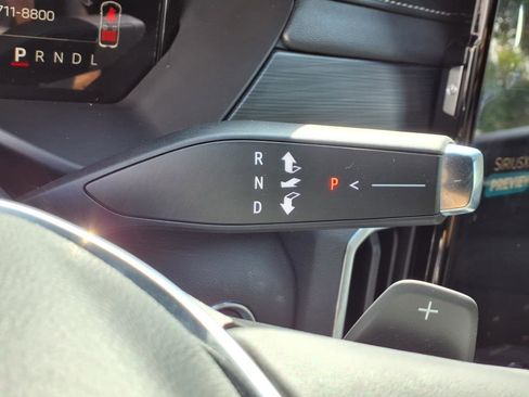 Used 2025 GMC Acadia Elevation image 11