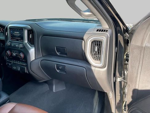 Used 2021 Chevrolet Silverado 1500 LT w/ Convenience Package II RWD image 18