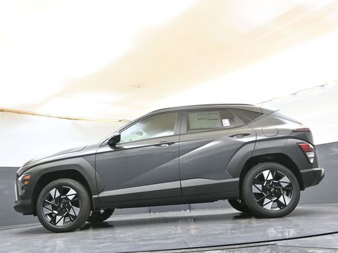 Certified 2025 Hyundai Kona SEL AWD/4WD image 35