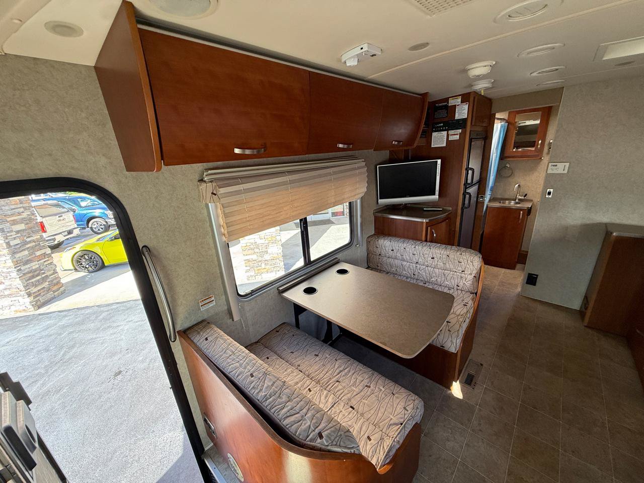 Used 2008 Dodge Sprinter 3500 RWD image 11