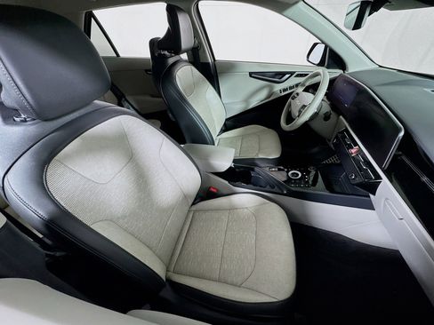 Used 2023 Kia Niro Wave w/ Wave Preserve Package image 28