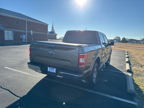 Used 2019 Ford F150 Lariat w/ Trailer Tow Package image 6