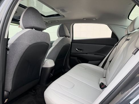 Certified 2024 Hyundai Elantra Limited image 35