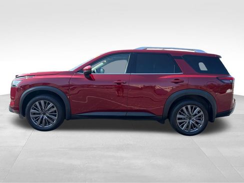 Used 2022 Nissan Pathfinder SL AWD/4WD image 2