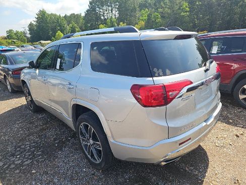 Used 2019 GMC Acadia Denali AWD/4WD image 2