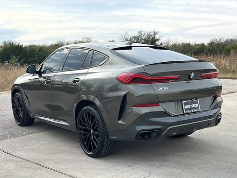 Used 2021 BMW X6 sDrive40i w/ M Sport Package image 6