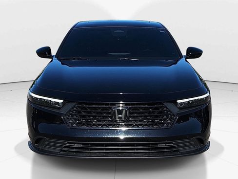 Used 2025 Honda Accord Sport image 9