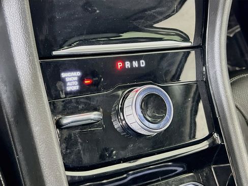Used 2023 Jeep Grand Cherokee Limited w/ Luxury Tech Group II AWD/4WD image 17
