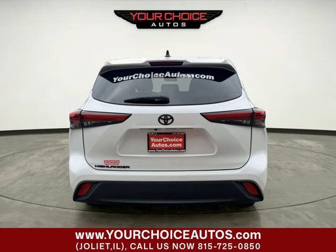 Used 2023 Toyota Highlander L FWD image 4