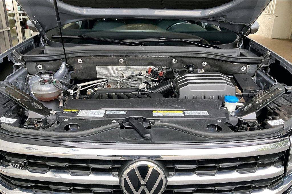 Used 2021 Volkswagen Atlas Cross Sport SEL Premium R-Line AWD/4WD image 27