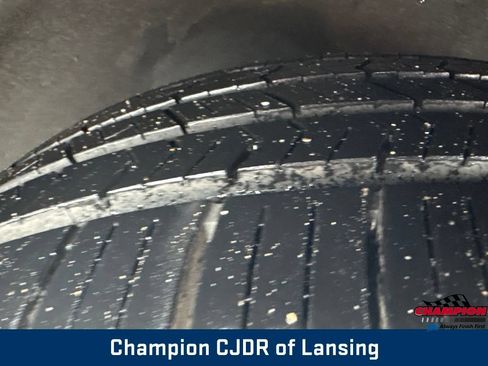 Used 2022 Chrysler Pacifica Touring-L FWD image 34