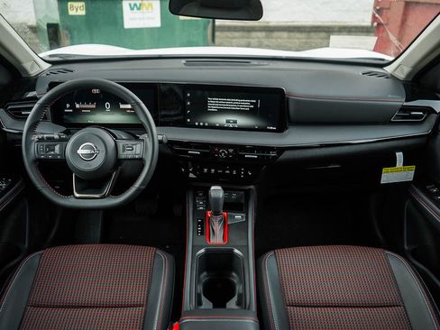 New 2026 Nissan Kicks SR w/ Cold Weather Package image 13