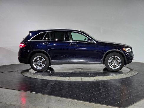 Used 2021 Mercedes-Benz GLC 300 4MATIC image 11