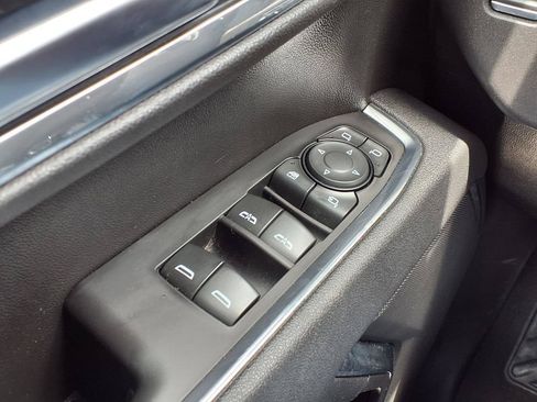 Used 2025 GMC Sierra 1500 SLT RWD image 19