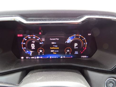 Used 2025 Chevrolet Colorado W/T w/ Advanced Trailering Package AWD/4WD image 19