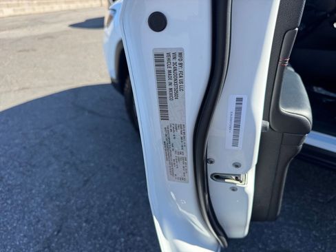 Used 2025 Jeep Compass Trailhawk w/ Trailer Tow Group image 27