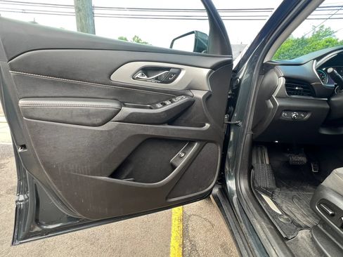 Used 2020 Chevrolet Traverse LT w/ LPO, Floor Liner Package AWD/4WD image 13