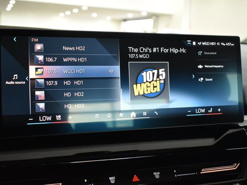 Used 2024 BMW 530i xDrive image 17