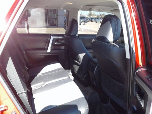 Used 2021 Toyota 4Runner SR5 Premium image 11