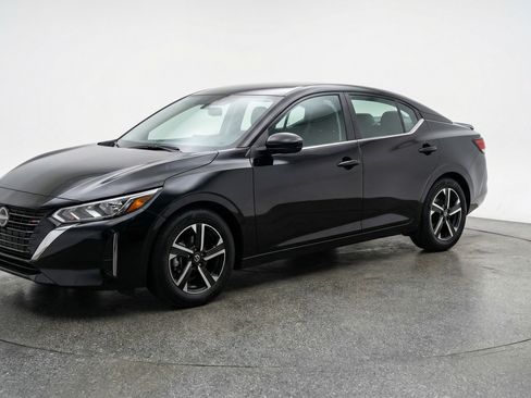 Used 2025 Nissan Sentra SV FWD image 3