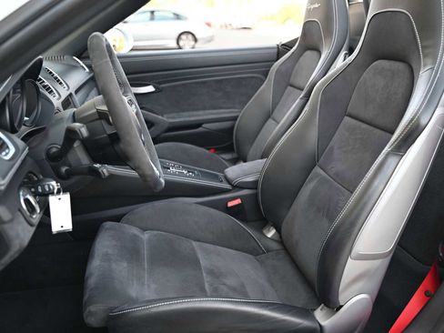 Used 2020 Porsche 718 Boxster Spyder image 19