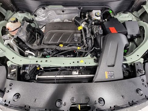 Certified 2024 Chevrolet Trax RS w/ Driver Confidence Package image 8