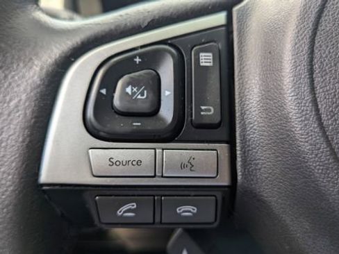 Used 2017 Subaru Forester 2.5i Touring AWD/4WD image 26