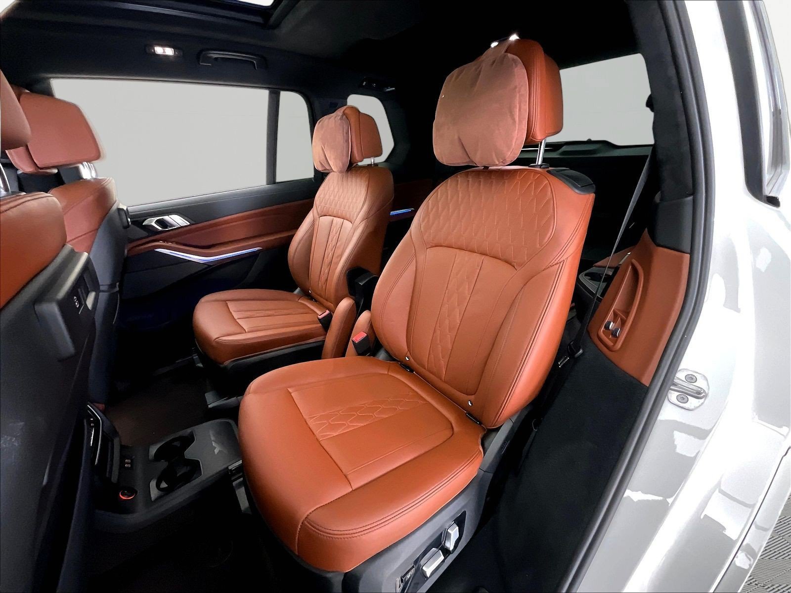 Used 2022 BMW X7 M50i AWD/4WD image 22