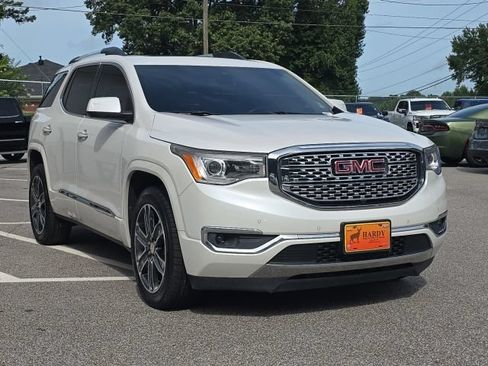 Used 2017 GMC Acadia Denali w/ Technology Package AWD/4WD image 7