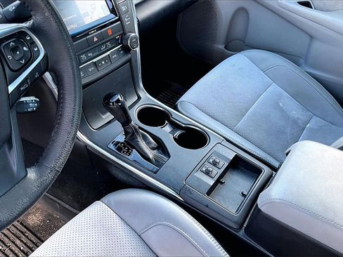 Used 2017 Toyota Camry XSE image 14