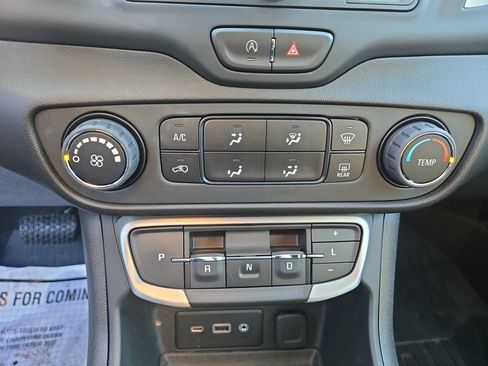 Certified 2023 GMC Terrain SLE w/ Elevation Edition image 22