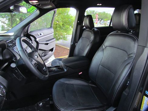 Used 2018 Ford Explorer Limited w/ Equipment Group 301A image 15