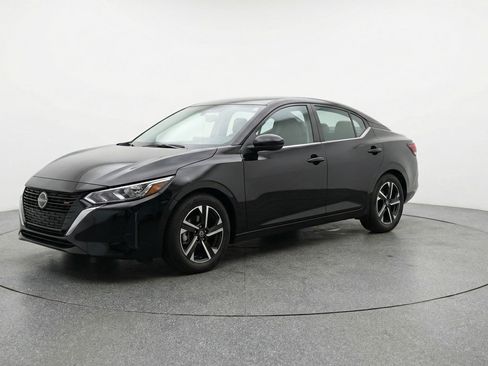 Used 2025 Nissan Sentra SV FWD image 3
