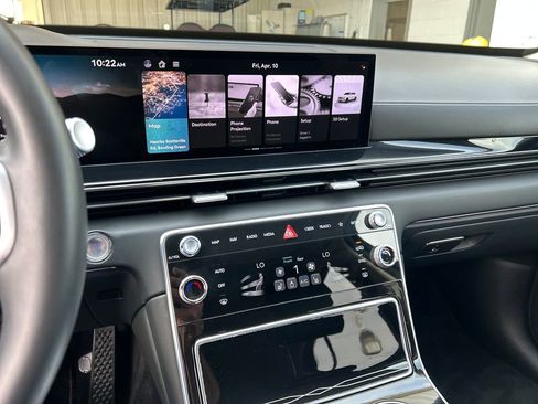 Used 2025 Genesis GV80 AWD 2.5T Standard image 12
