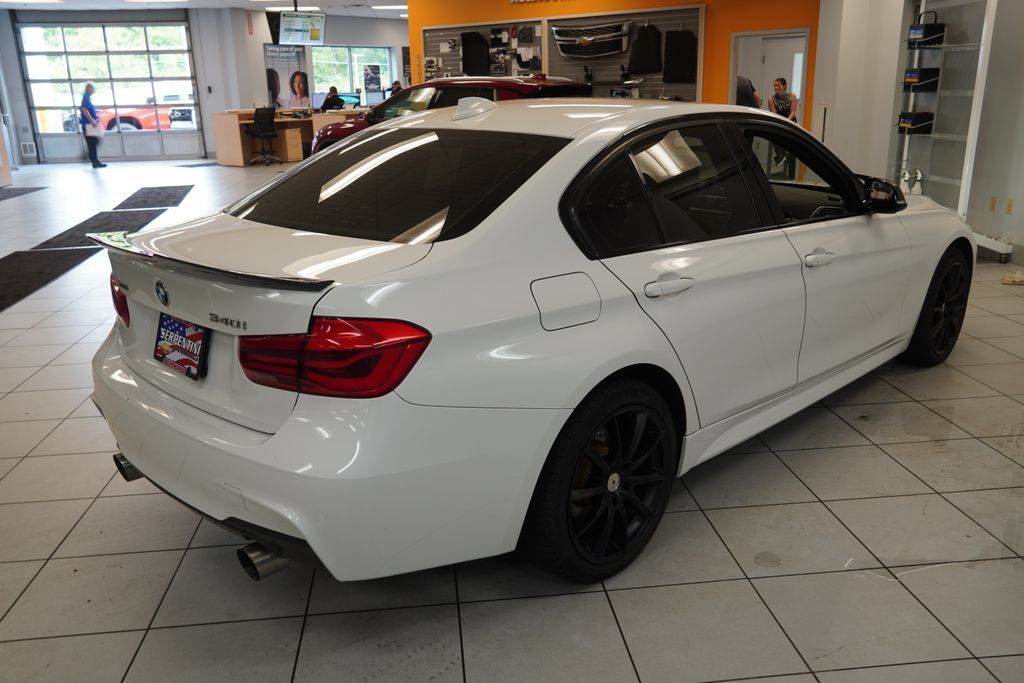 Used 2017 BMW 340i xDrive Sedan AWD/4WD image 12