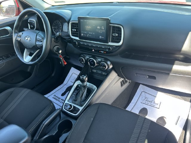 Used 2022 Hyundai Venue SEL FWD image 27