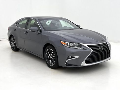 Used 2016 Lexus ES 350 FWD image 2